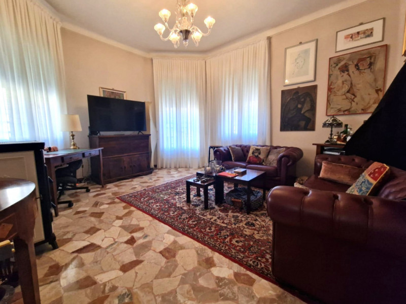 UBICAZIONE E CONTESTO

Nel cuore del centro storico di Vicenza, in una delle zone più ambite e co...