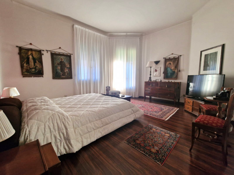 UBICAZIONE E CONTESTO

Nel cuore del centro storico di Vicenza, in una delle zone più ambite e co...