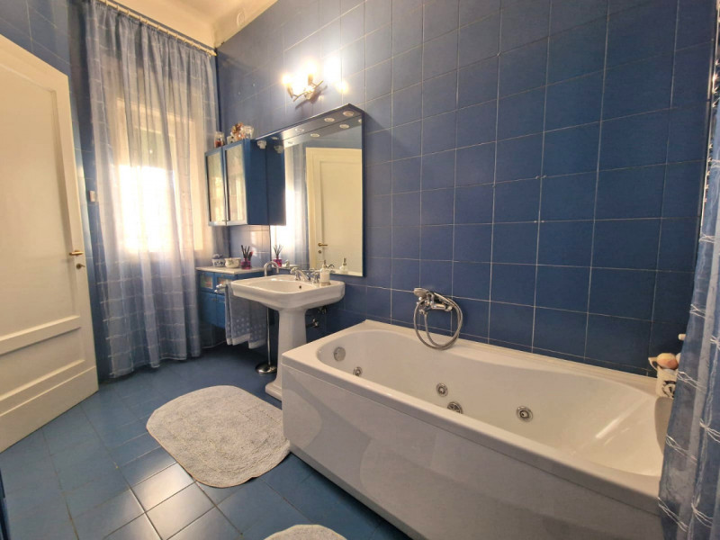 UBICAZIONE E CONTESTO

Nel cuore del centro storico di Vicenza, in una delle zone più ambite e co...