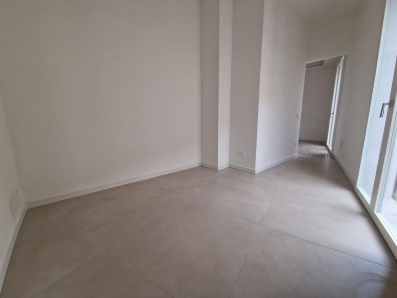 UBICAZIONE E CONTESTO

Nel cuore del centro storico di Vicenza, in Contrà San Pietro, a pochi pas...