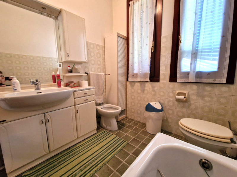 UBICAZIONE E CONTESTO
Nel cuore di Torri di Quartesolo, in una zona residenziale tranquilla e com...