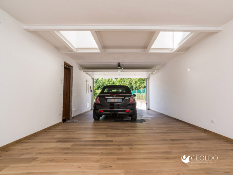 VIGONZA in località Peraga proponiamo in esclusiva una  villa bifamiliare intera di circa 430 mq ...