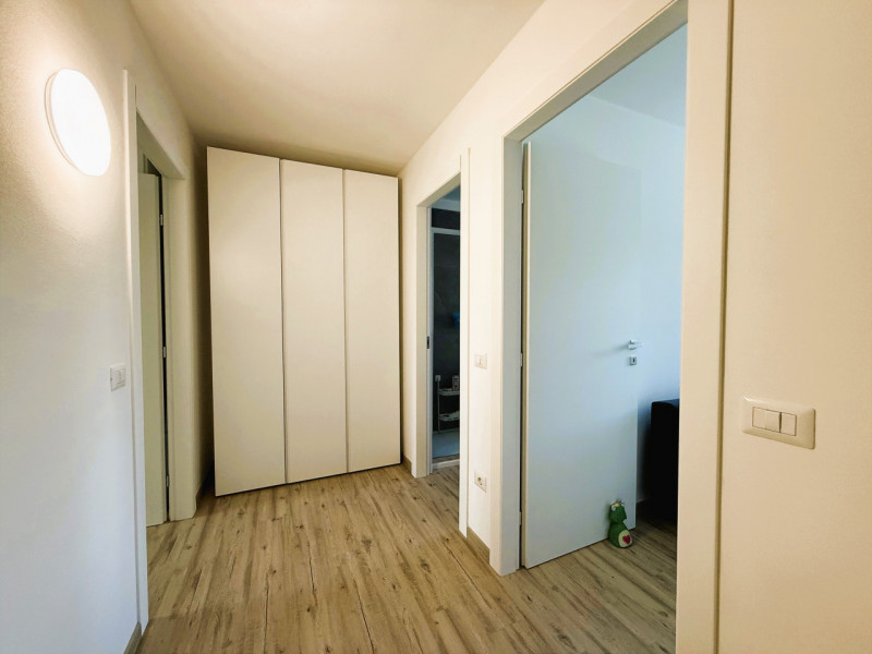 Splendida porzione di casa COMPLETAMENTE RISTRUTTURATA nel 2025 situata in un contesto verde e tr...