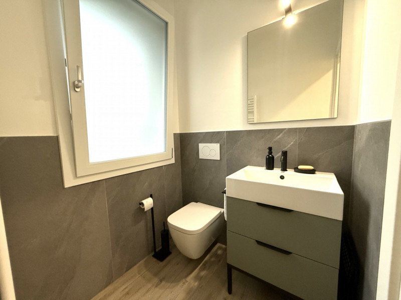 Splendida porzione di casa COMPLETAMENTE RISTRUTTURATA nel 2025 situata in un contesto verde e tr...