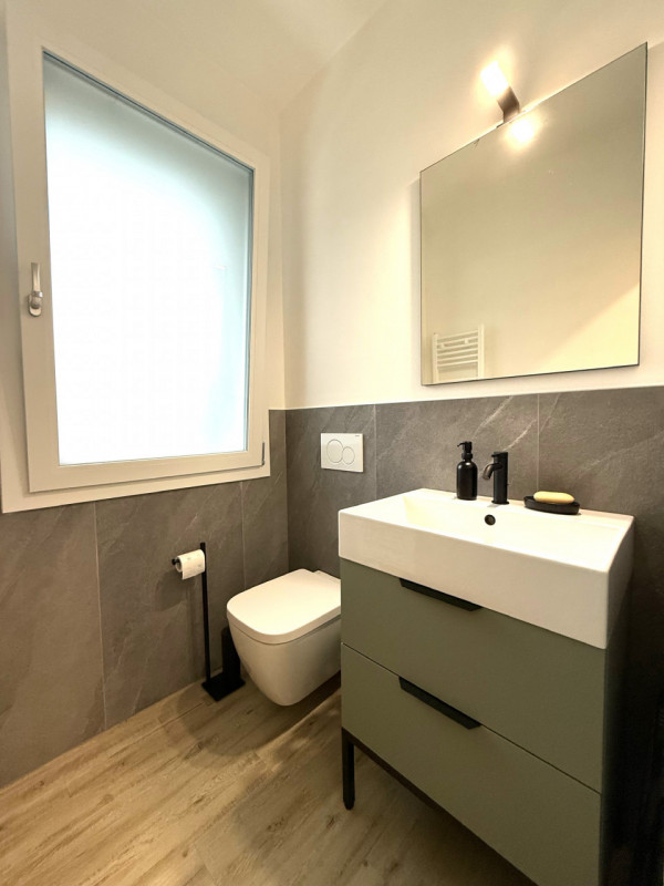 Splendida porzione di casa COMPLETAMENTE RISTRUTTURATA nel 2025 situata in un contesto verde e tr...