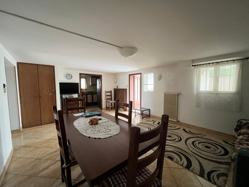 CROCEFISSO: Classe Energetica G - EPgl,nren 195,36 KWh/mq anno.
Casa singola di ampia metratura d...