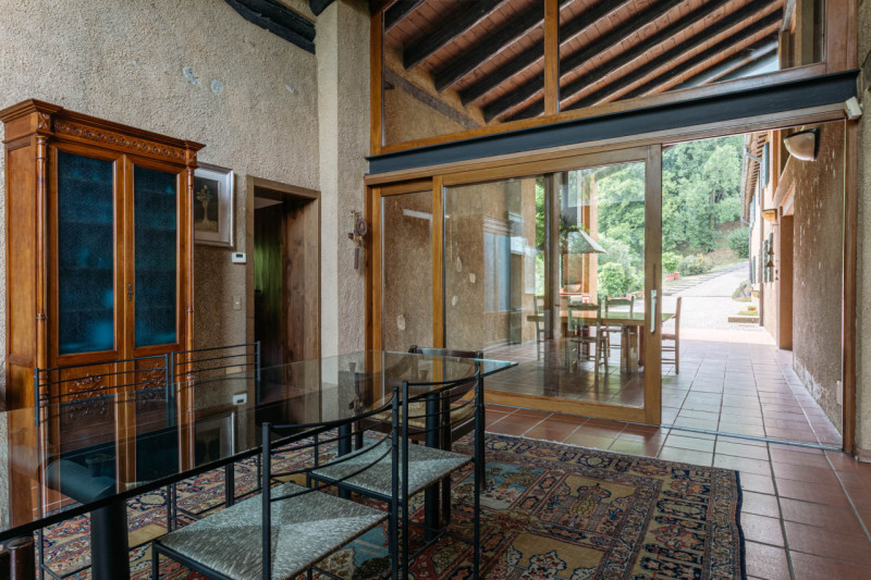 Prestigiosa tenuta sui Colli Euganei, tra Torreglia e Teolo, in incantevole posizione panoramica....