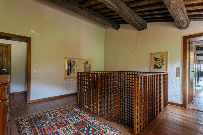 Prestigiosa tenuta sui Colli Euganei, tra Torreglia e Teolo, in incantevole posizione panoramica....