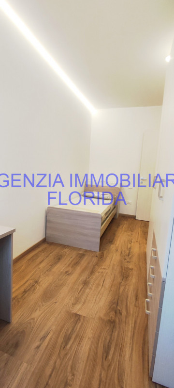 comodo ai servizi, ospedale, stazione ferroviaria, autobus provinciale, supermercato e a 5 minuti...