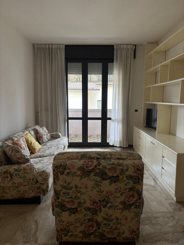 BELLISSIMO APPARTAMENTO MOLTO CURATO IN CENTRO A CONSELVE !!!
E' PROPRIO QUELLO CHE DESIDERI !!! ...