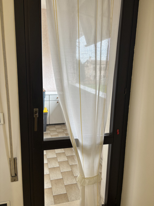 BELLISSIMO APPARTAMENTO MOLTO CURATO IN CENTRO A CONSELVE !!!
E' PROPRIO QUELLO CHE DESIDERI !!! ...