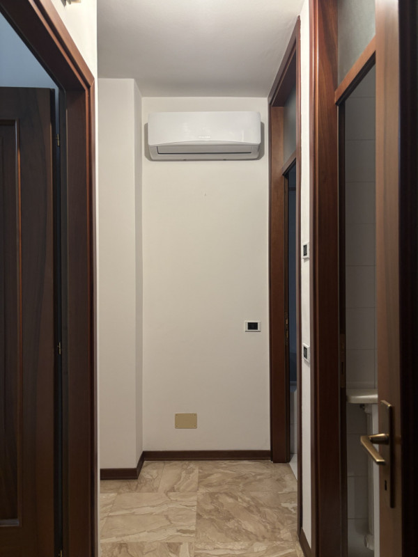 BELLISSIMO APPARTAMENTO MOLTO CURATO IN CENTRO A CONSELVE !!!
E' PROPRIO QUELLO CHE DESIDERI !!! ...