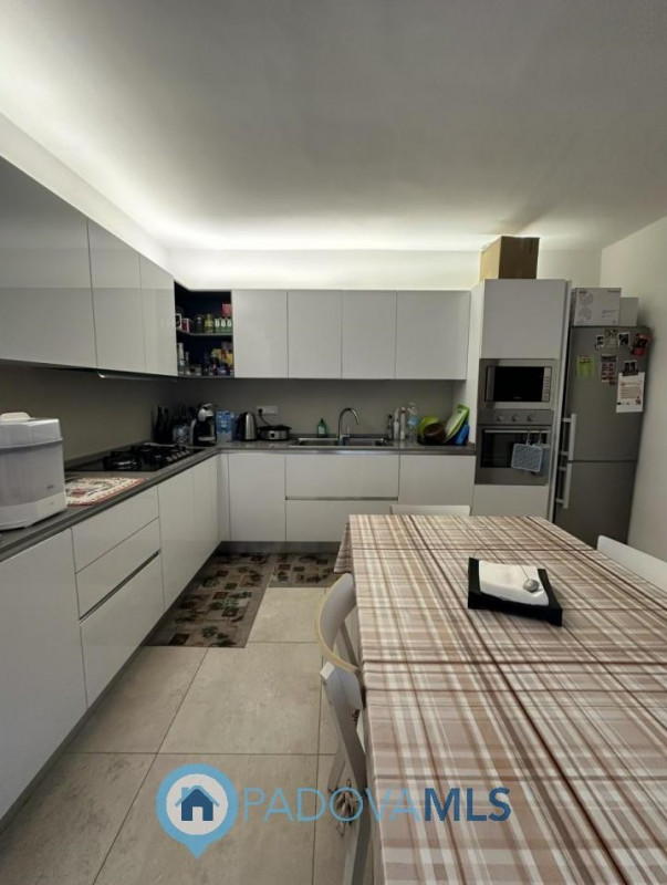 APPARTAMENTO IN BIFAMILIARE IN VENDITA ZONA SAN PAOLO- PADOVA

Immobile in esclusiva al Gruppo Pa...