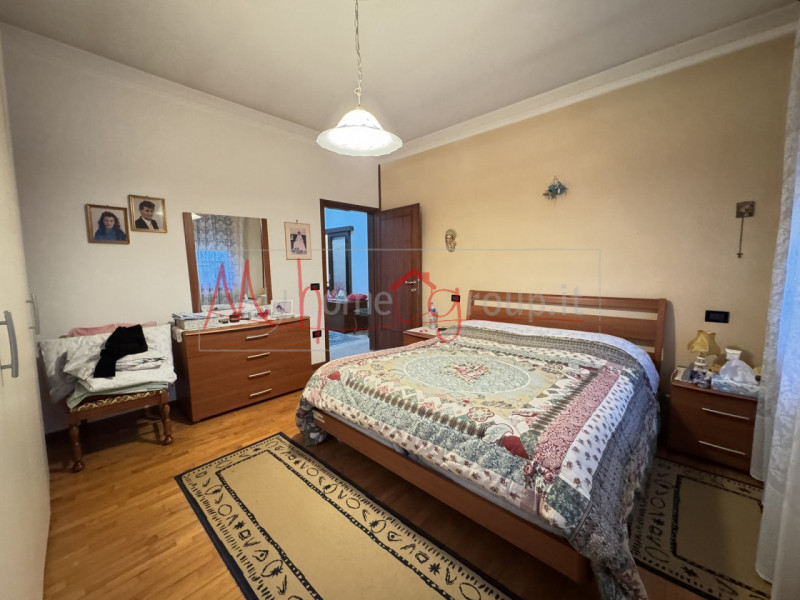 CASELLE DI SELVAZZANO - Casa singola composta da due piani fuori terra con al piano primo ingress...