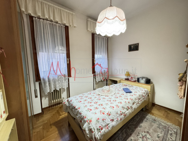 CASELLE DI SELVAZZANO - Casa singola composta da due piani fuori terra con al piano primo ingress...