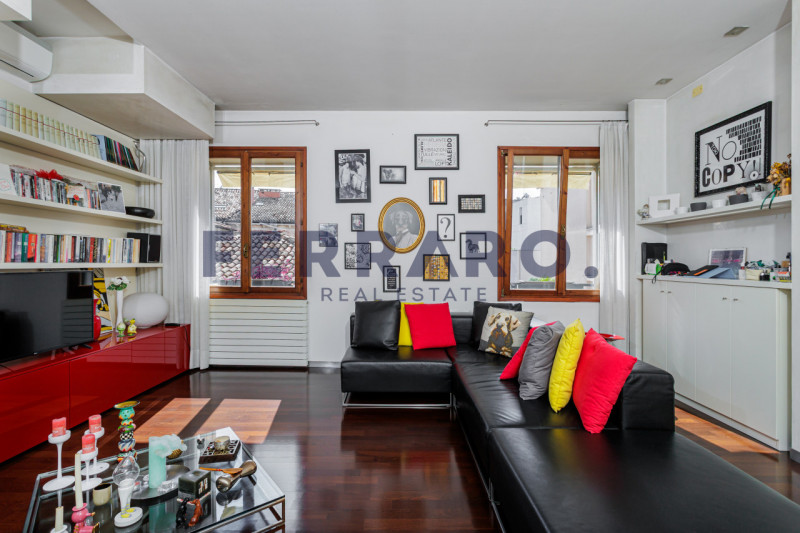 Treviso, Centro Storico. Codice AV45. Questo appartamento è ideale per chi vuole vivere il centro...