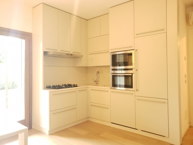 Inserito nel contesto residenziale di pregio «Ca’ del Parco», RICERCATO E LUMINOSO BILOCALE posto...