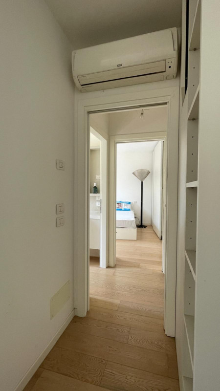 Inserito nel contesto residenziale di pregio «Ca’ del Parco», RICERCATO E LUMINOSO BILOCALE posto...