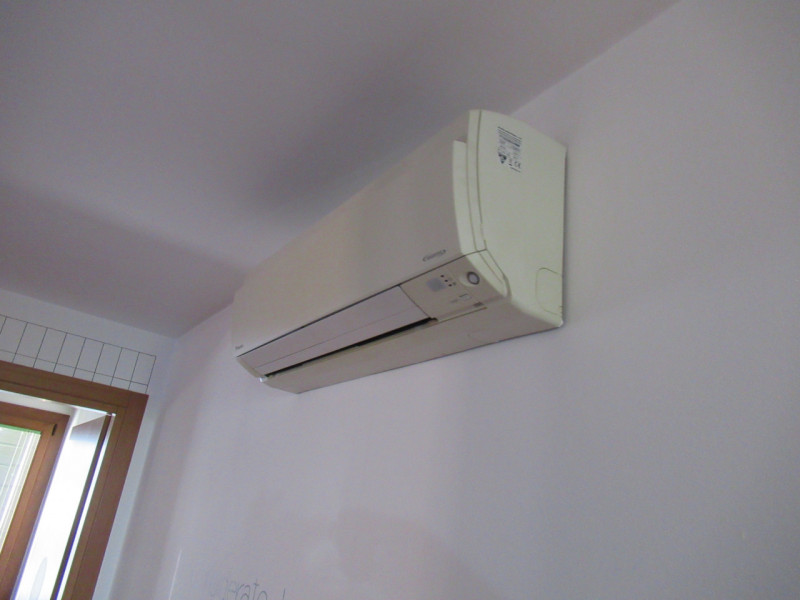 A Treviso (TV), centro storico, proponiamo in affitto appartamento trilocale, posto al piano seco...