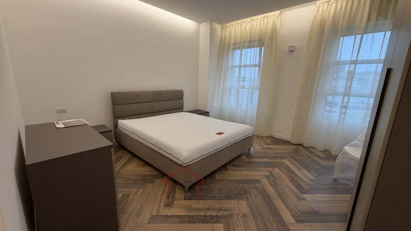 Nel cuore pulsante di Padova, nella prestigiosa zona di Largo Europa, proponiamo in affitto due a...