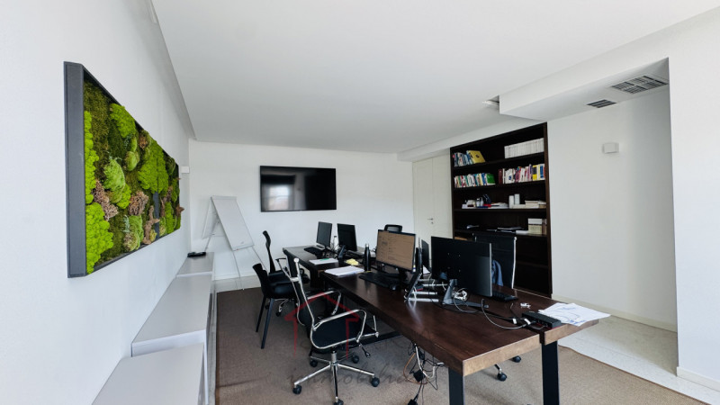 PADOVA - LARGO EUROPA: Appartamento piano alto con vista - https://images.gestionaleimmobiliare.it/foto/annunci/250731/4608381/800x800/001__img_5211_wmk_0.jpg 