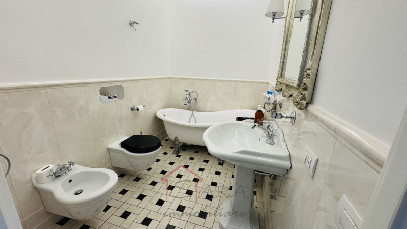 PADOVA - LARGO EUROPA: Appartamento piano alto con vista - https://images.gestionaleimmobiliare.it/foto/annunci/250731/4608381/800x800/012__img_5200_wmk_0.jpg 