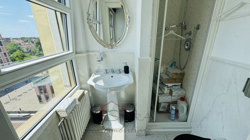 PADOVA - LARGO EUROPA: Appartamento piano alto con vista - https://images.gestionaleimmobiliare.it/foto/annunci/250731/4608381/800x800/015__img_5216_wmk_0.jpg 