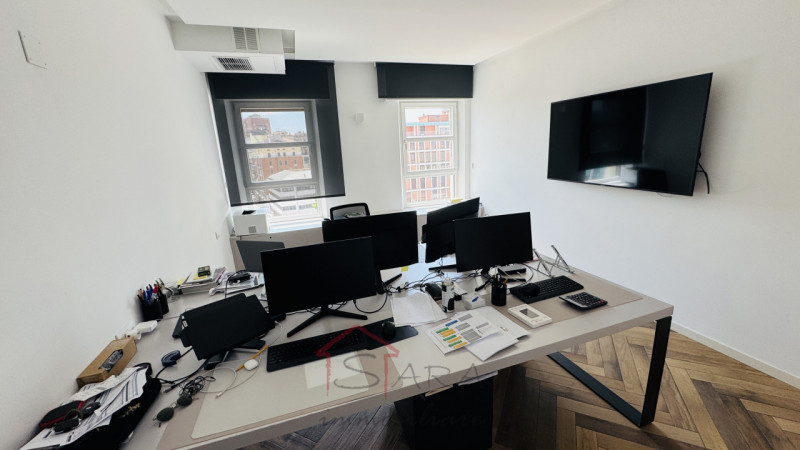 PADOVA - LARGO EUROPA: Immobile piano alto con vista - https://images.gestionaleimmobiliare.it/foto/annunci/250731/4608408/800x800/007__img_5204_wmk_0.jpg 