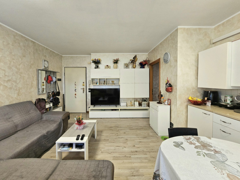 Proponiamo in vendita a Borgo Veneto, località Megliadino San Fidenzio, appartamento al primo pia...