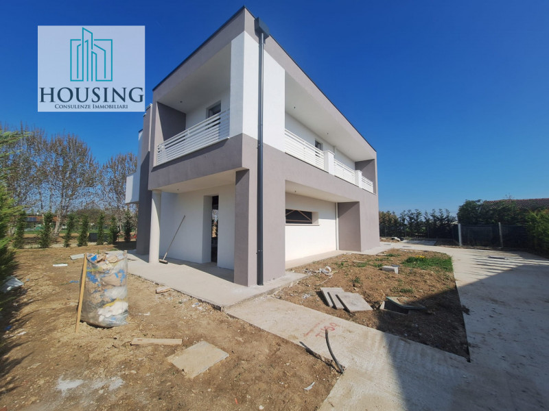 Quartiere San Lorenzo, Abano Terme, proponiamo una nuova casa singola, attualmente al grezzo perm...