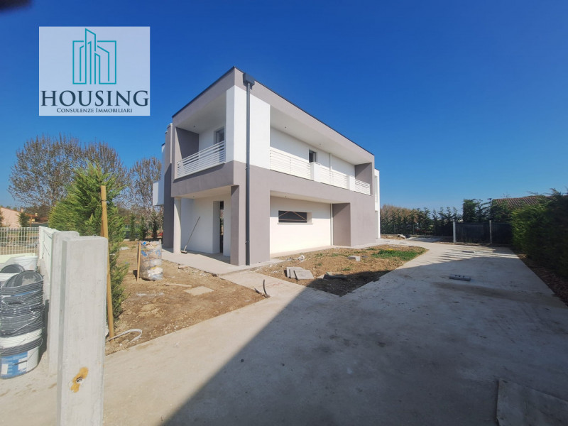 Quartiere San Lorenzo, Abano Terme, proponiamo una nuova casa singola, attualmente al grezzo perm...