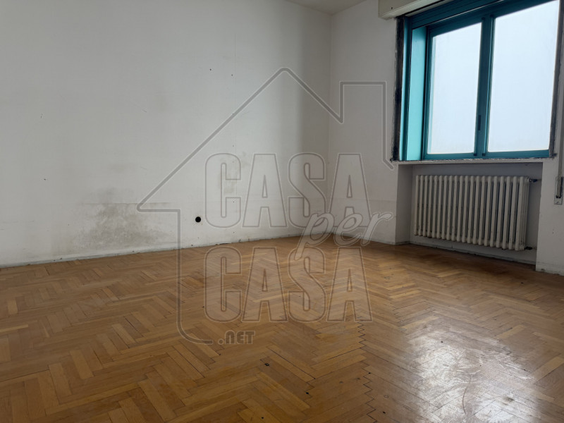 Hai mai sognato di possedere un pezzo della storica città di Padova? Questa è la tua occasione! T...