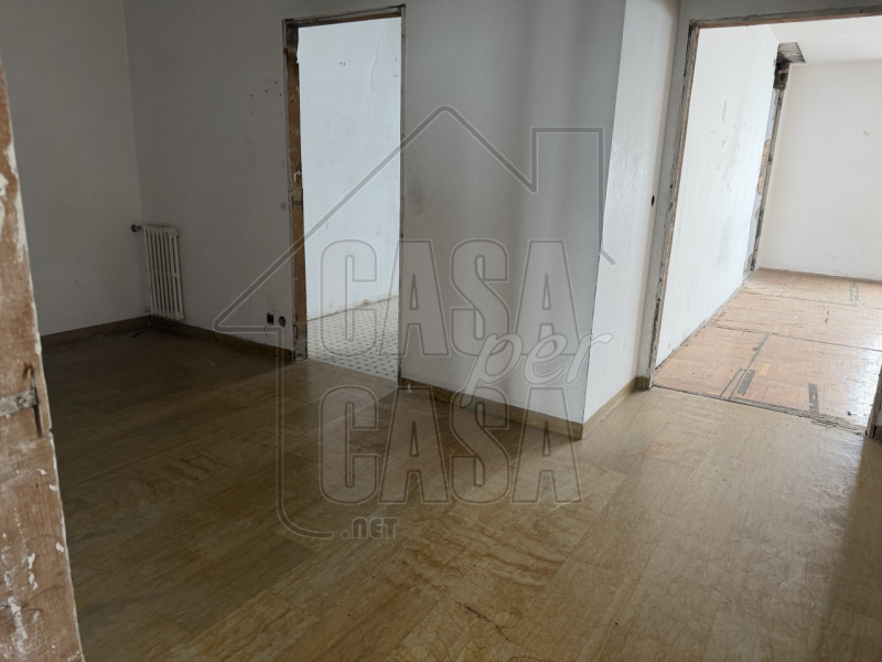 Hai mai sognato di possedere un pezzo della storica città di Padova? Questa è la tua occasione! T...