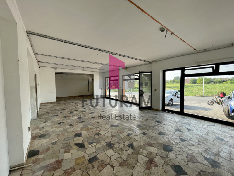 RIF:  068NM -  VIGONOVO (VE)  -  PER INFO 0444/310220

Propongo in vendita un negozio con capanno...