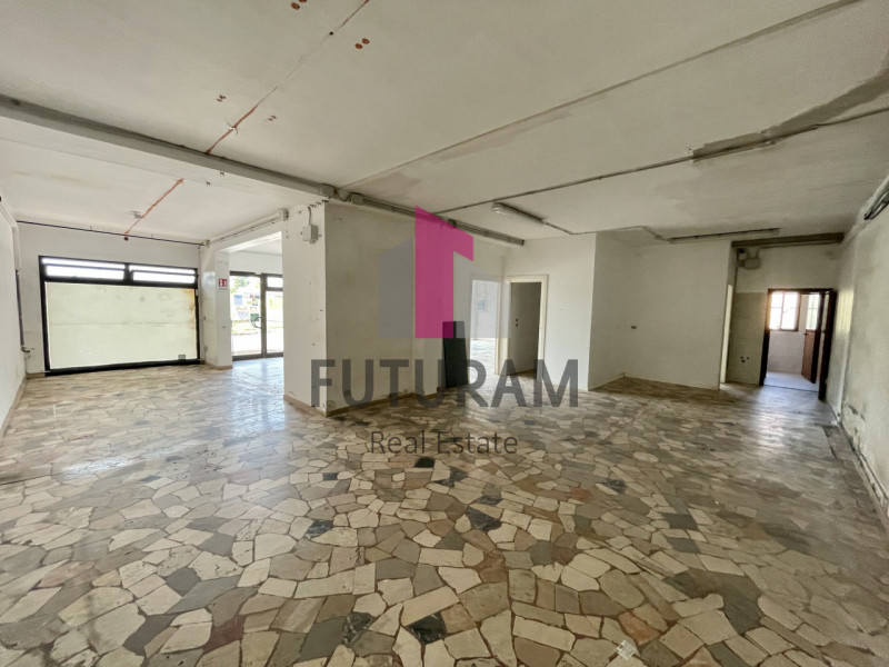 RIF:  068NM -  VIGONOVO (VE)  -  PER INFO 0444/310220

Propongo in vendita un negozio con capanno...