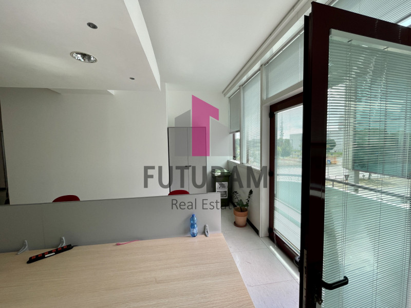 RIF:  069NM -  PADOVA EST  -  PER INFO 0444/310220

Propongo in affitto un ufficio al primo piano...