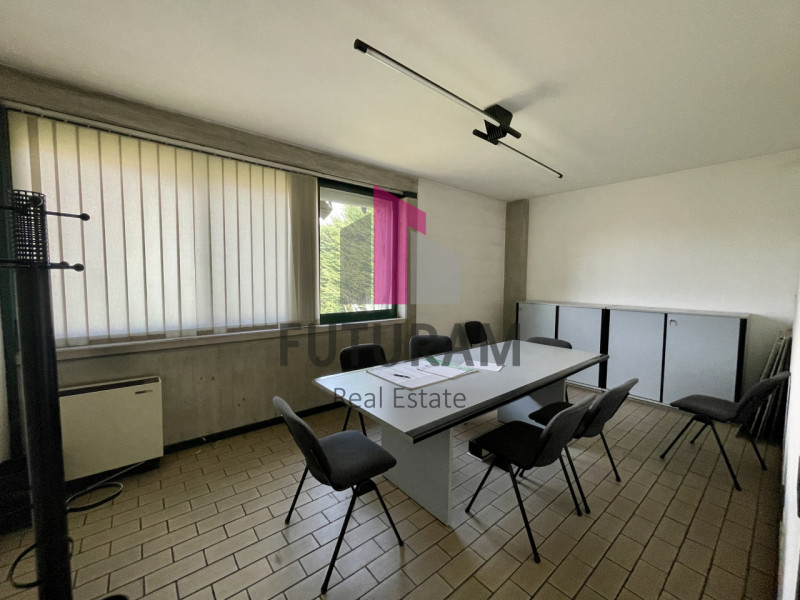 RIF:  070.1NM -  FOSSO' (VE)  -  PER INFO 0444/310220

Propongo in vendita un capannone di 710 mq...