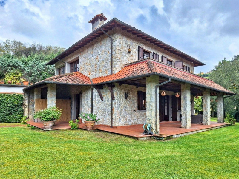 Camaiore Vendita Villa
