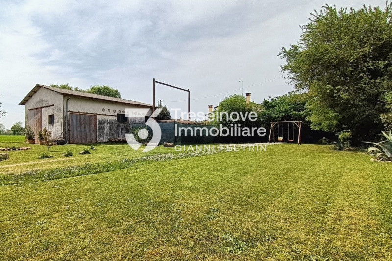 (Per INFO Feltrin ing. Gianni 3288349492) Proponiamo in vendita a Morgano una soluzione unica per...