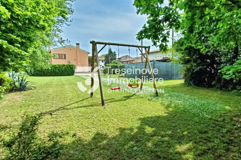 (Per INFO Feltrin ing. Gianni 3288349492) Proponiamo in vendita a Morgano una soluzione unica per...