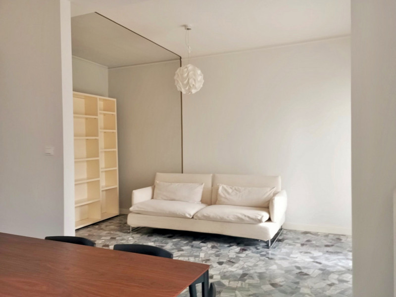 VICENZA, IN POSIZIONE ADIACENTE AL CENTRO STORICO: AFFITTASI BICAMERE BISERVIZI + STUDIO CON GIAR...