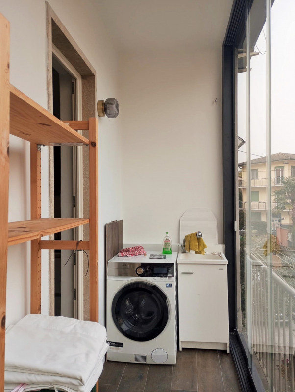 VICENZA, IN POSIZIONE ADIACENTE AL CENTRO STORICO: AFFITTASI BICAMERE BISERVIZI + STUDIO CON GIAR...