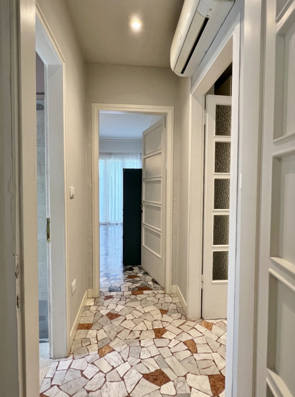 VICENZA, IN POSIZIONE ADIACENTE AL CENTRO STORICO: AFFITTASI SPAZIOSO ED ELEGANTE BICAMERE BISERV...