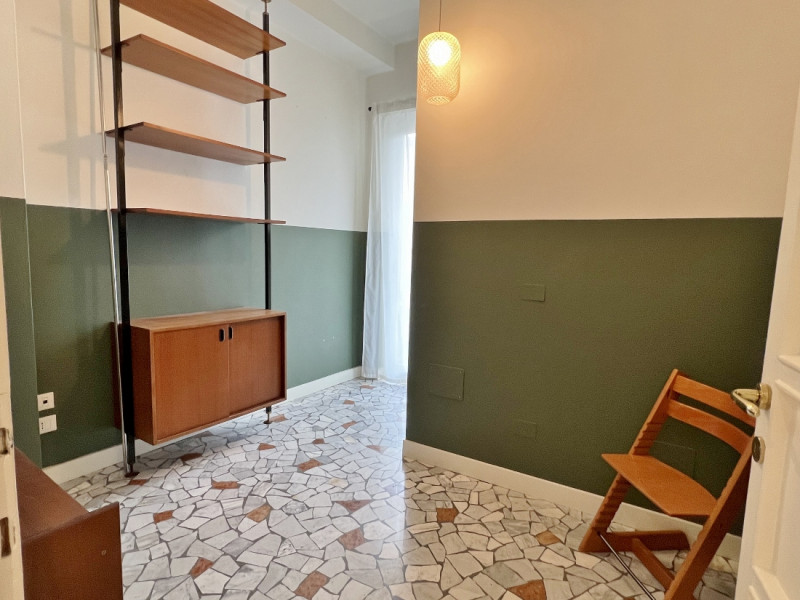 VICENZA, IN POSIZIONE ADIACENTE AL CENTRO STORICO: AFFITTASI SPAZIOSO ED ELEGANTE BICAMERE BISERV...