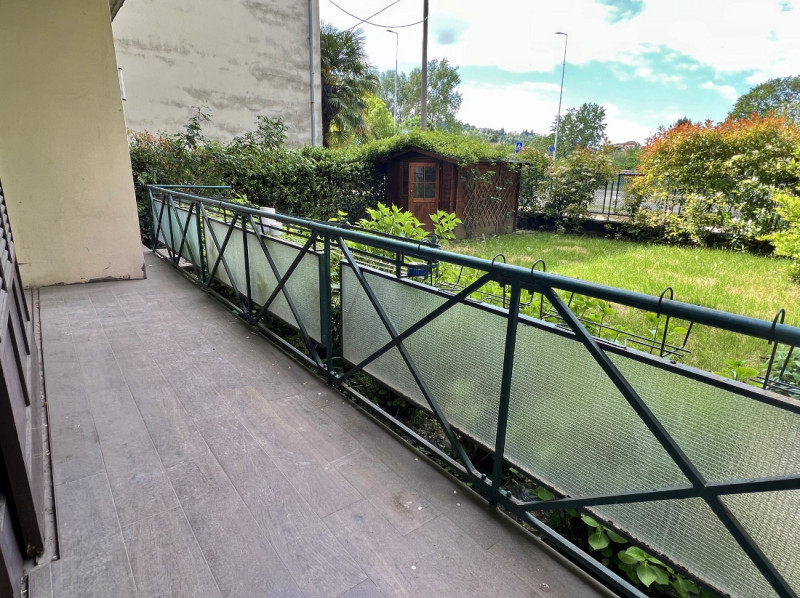 VICENZA, IN POSIZIONE ADIACENTE AL CENTRO STORICO: AFFITTASI SPAZIOSO ED ELEGANTE BICAMERE BISERV...