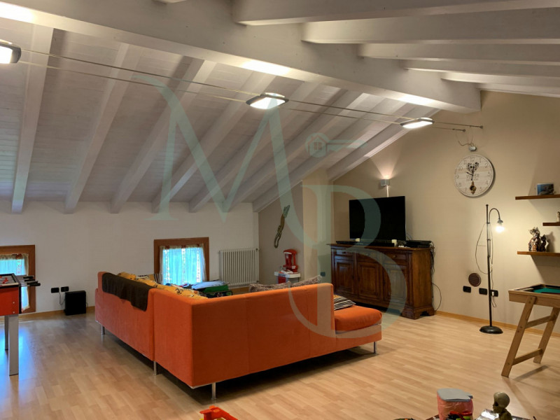 VIGONZA (PD): Immobiliare MB è lieta di presentare, in esclusiva, nella zona residenziale di Vigo...