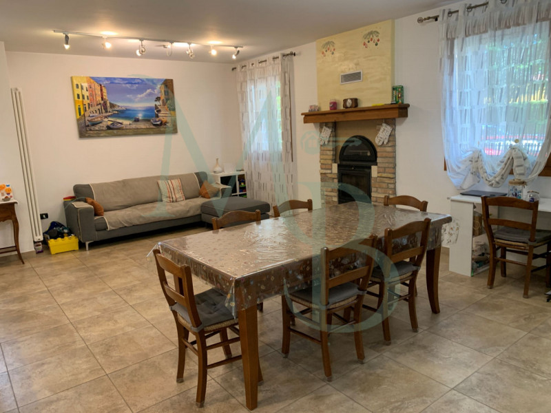 VIGONZA (PD): Immobiliare MB è lieta di presentare, in esclusiva, nella zona residenziale di Vigo...