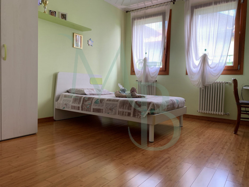 VIGONZA (PD): Immobiliare MB è lieta di presentare, in esclusiva, nella zona residenziale di Vigo...