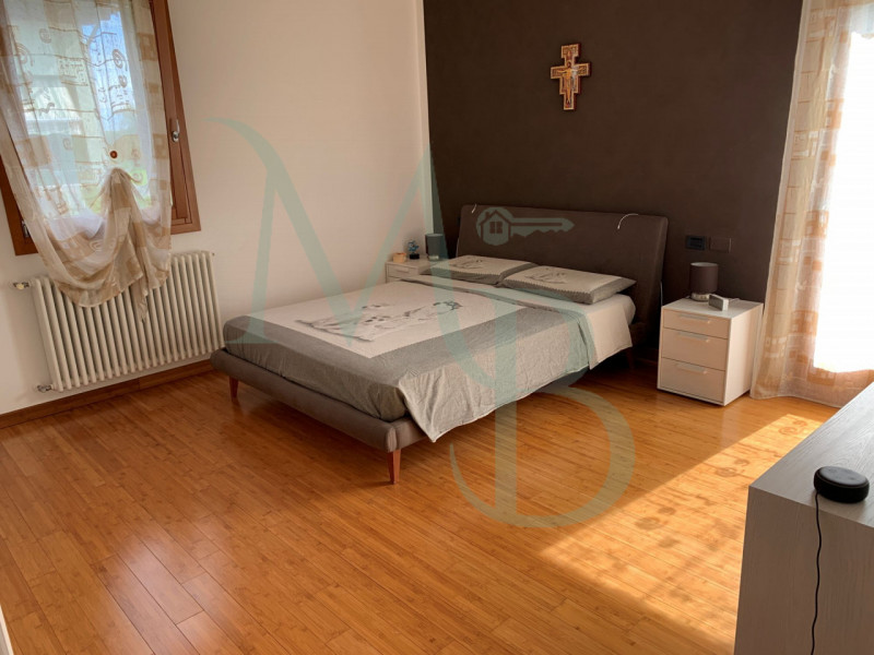 VIGONZA (PD): Immobiliare MB è lieta di presentare, in esclusiva, nella zona residenziale di Vigo...