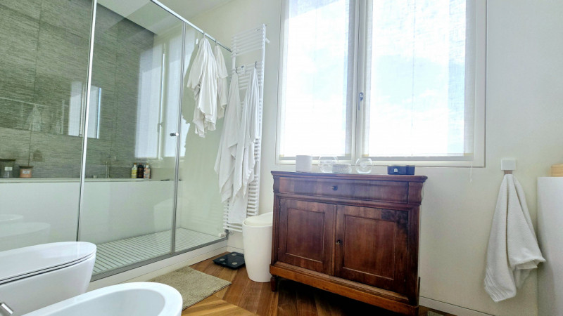 Nel cuore del Centro Storico, all’interno di uno dei palazzi più antichi e prestigiosi della citt...